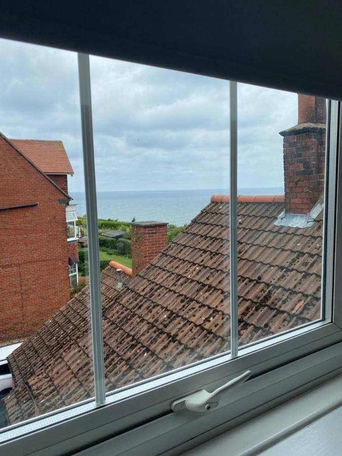 Birtley House Bed And Breakfast Robin Hood's Bay Exterior photo