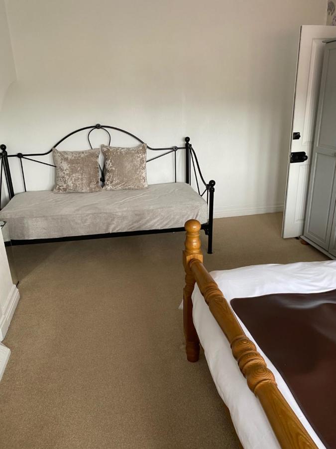 Birtley House Bed And Breakfast Robin Hood's Bay Exterior photo